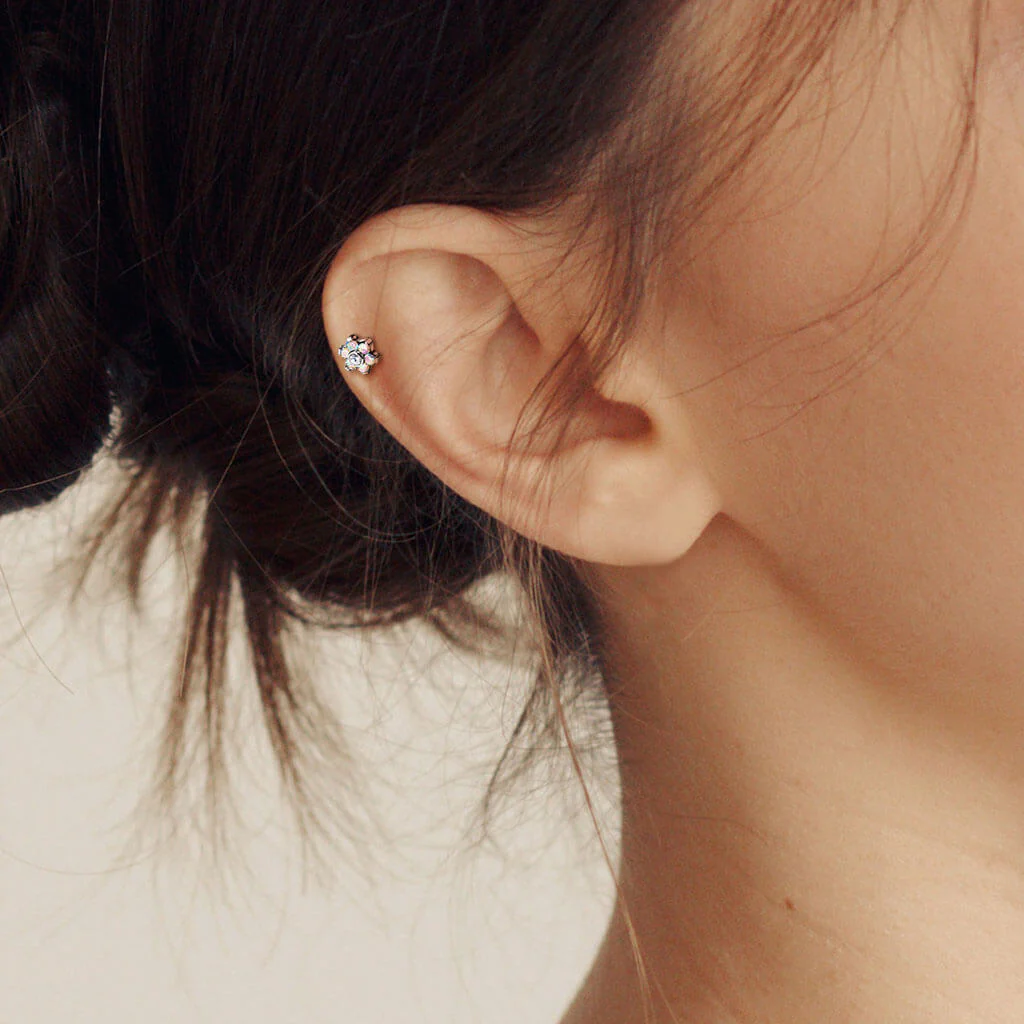 Titanium Labret Push-In Flower Zirconia Silver - Image 7