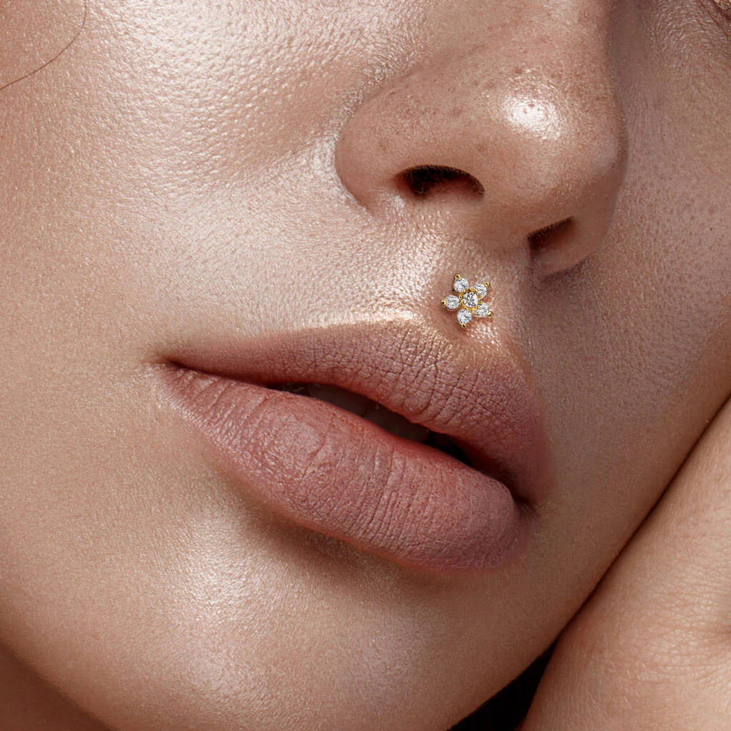Labret Flower Zirconia Internally Threaded - Image 7