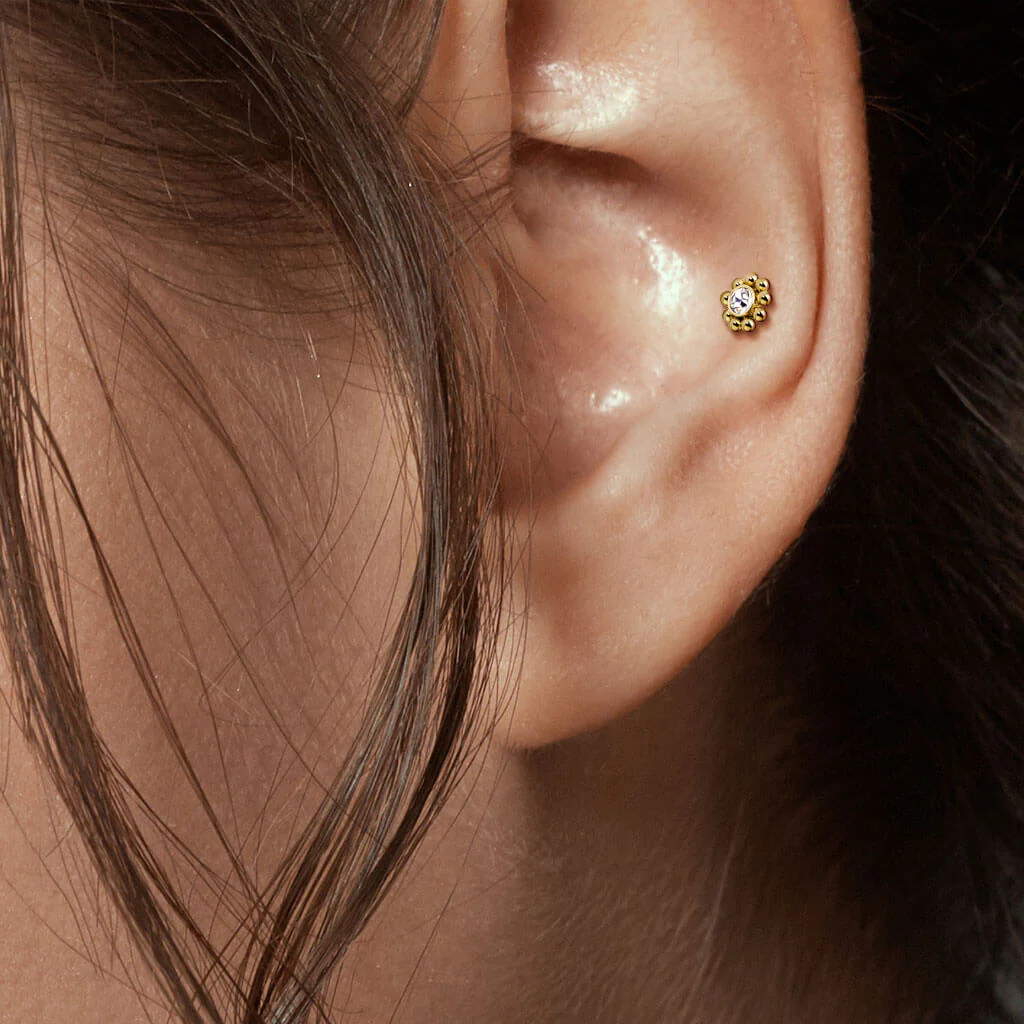 Labret Flower Zirconia Internally Threaded - Image 5
