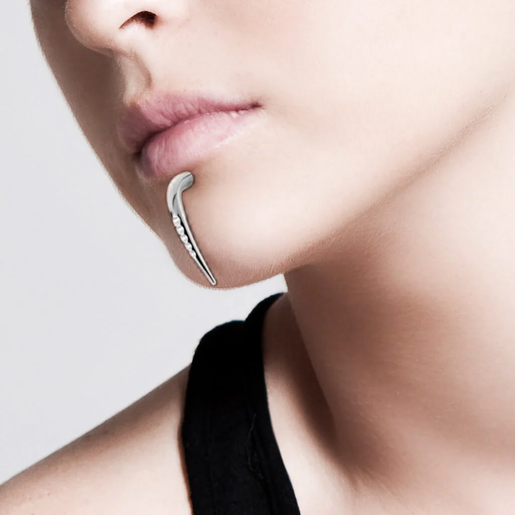 Labret Hook notch - Image 4