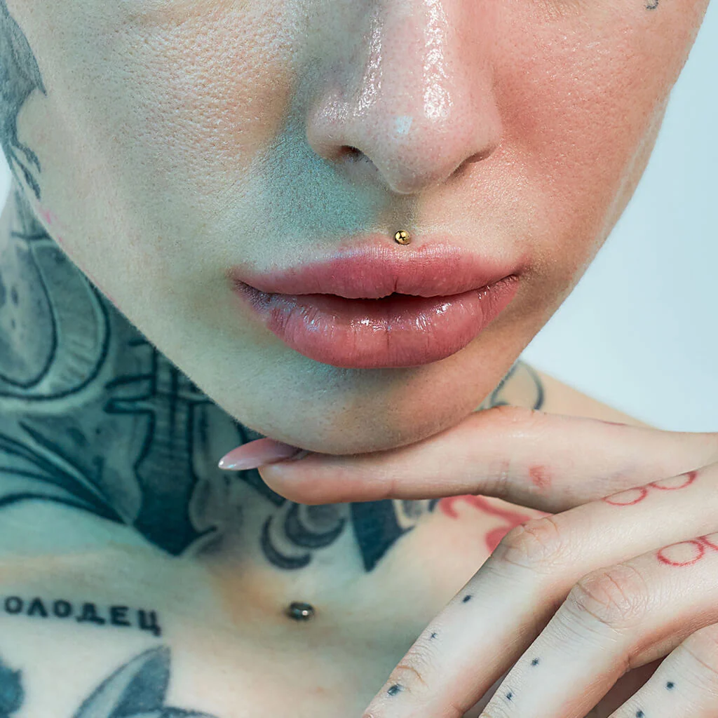 Titanium Labret Ball - Image 7