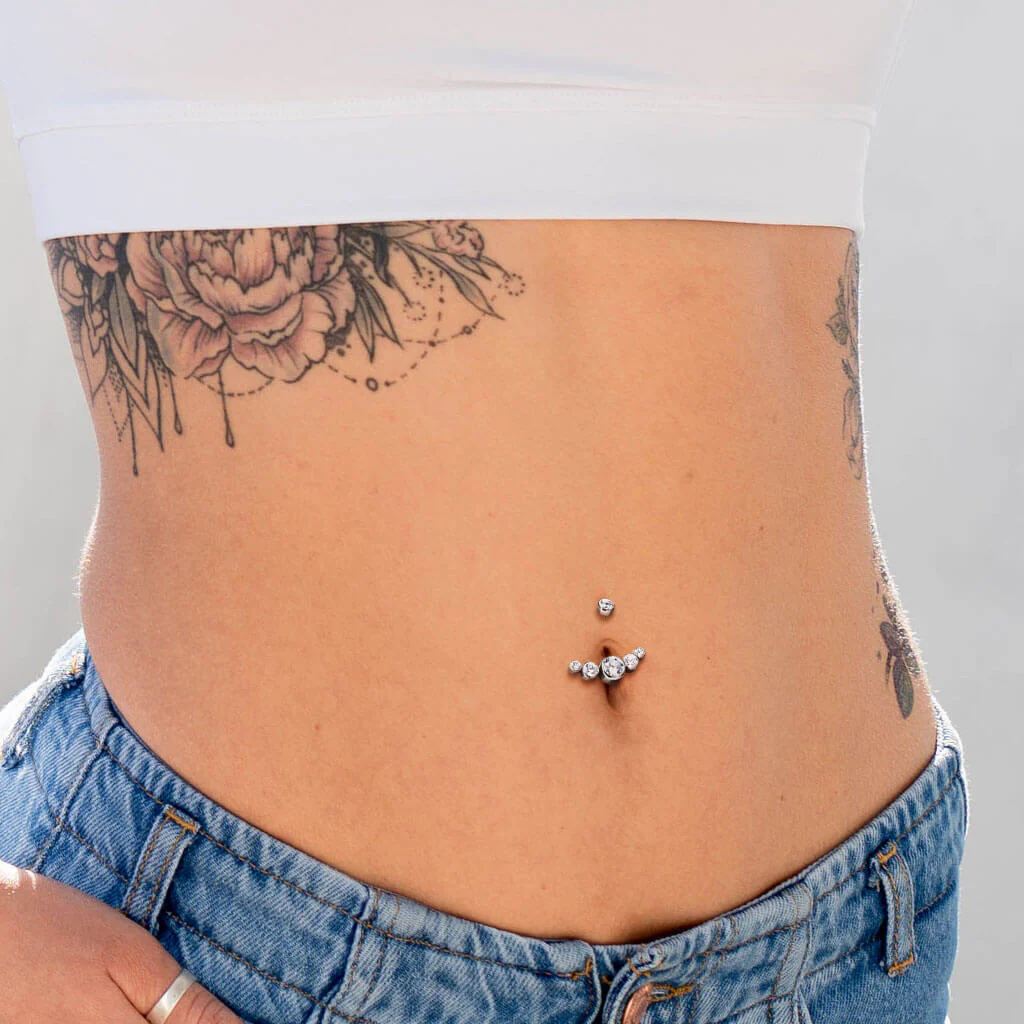 Titanium Belly Button Piercing 5 Zirconia Silver Internally Threaded - Image 4